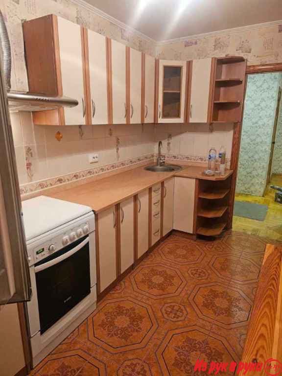 2-х.ком.квартира вулька, мебель отсутствует, есть кухонный гарнитур, х