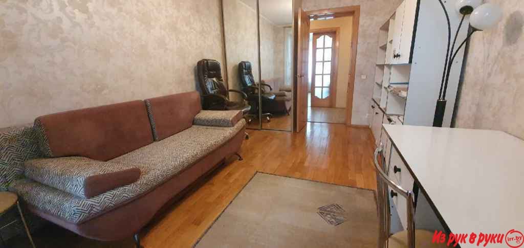 300 уе. Уместен торг. Сдается 3 комнатная квартира. Центр. Набережная