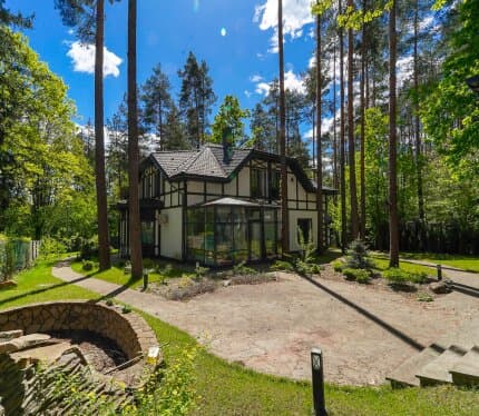 Новый комфортабельный коттедж премиального класса в экологически чистом районе всего в 5 км от МКАД!