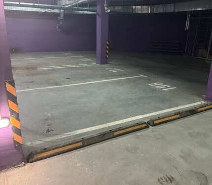 Сдам место в подземном паркинге ул.П.Мстиславца 12