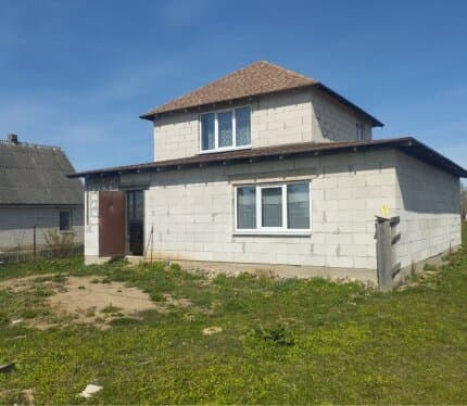 Плодовитый сад, рядом родник, спокойные соседи, вид на поле 