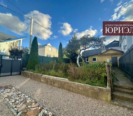 доля (1/3) в доме с отдельным входом, в центре города ул. Титова д.59