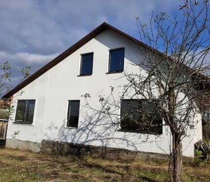 Продаётся дом в живописном месте. Вилейский район, водоохранная зона. Отличная асфальтированная дорога до участка, 50 км до МКАД.