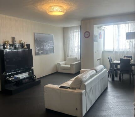 Эксклюзивная просторная квартира с мебелью и встроенной техникой в самом с центре города. 