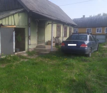 Сдам дом на срок от полугода! Место прекрасное! За сутки соседи берут 200 долларов за маленький коттедж. Максимум 2 человека. В доме мультифункциональный тренажер! Отличная вода, все удобства в доме. Есть место для огорода с очень удобренной землей, трава вырастает более 2м высотой! есть хоз. постройки и дополнительный туалет на улице. Депозит обязателен! Желательно на длительный срок. Возможна регистрация.