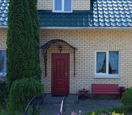 Сдаётся дом с баней! очень уютная атмосфера в доме. Жду порядочных людей. Которые любят чистоту и тишину. Дом освобождается 25 ноября. От 3 месяцев и выше 