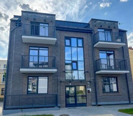 2-х константная квартира в новом доме с ремонтом. Есть все необходимое для жилья 