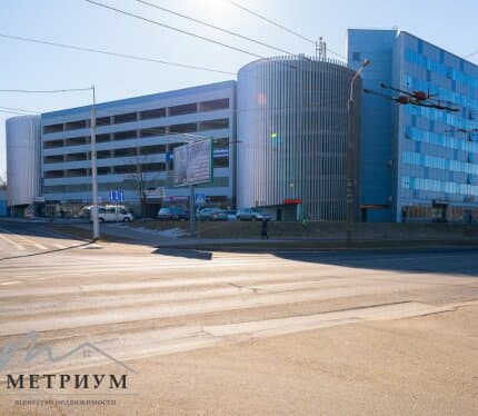 Аренда машиноместа в БЦ по адресу Гамарника, 30