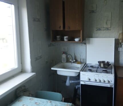 Дом в деревне.Есть погреб,гораж, трёх фазный ввод,интернет,капремонт.