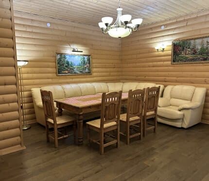 Аренда новый бани на дровах в Южном. Сдаем только на часы. Уютная комната отдыха ( посуда, приборы) Баня( дрова, простыни, полотенца, банные шапочки, рукавицы) Камин ( дрова) Купель Мангал( шампура, решетка) Холодильник, микроволновка Терраса Парковка Аэрохоккей 