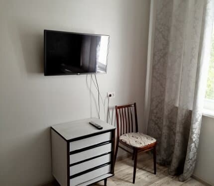 Сдаю комнату на время сессий и командировок 2х комнатной квартире без хозяев недалеко от метро Пушкинская.Оплата 30 рублей в сутки при проживании одного человека в комнате.Сумма в объявлении указана за 15 дней.Постельное белье предоставляется,бытовой техникой и посудой пользоваться можно.Квартира чистая и уютная.Есть WI FI/