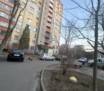 Сдается комната в двухкомнатной квартире,на длительный срок в Советском районе по ул.Некрасова,29. Комната отдельная не проходная ,сделан косметический ремонт. Есть все необходимое для жизни.