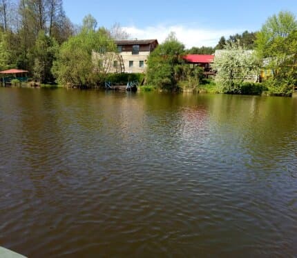 Дом на берегу озера