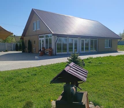 Сдается в посуточную аренду баняс комнатой отдыха,горячая купель под открытым небом,закрытая тераса ,ДОМ до 30человек.Можно для проведения мероприятий, свадьб,отдыха,селим командированных.Есть повара, ведущая.Весь пакет документов 