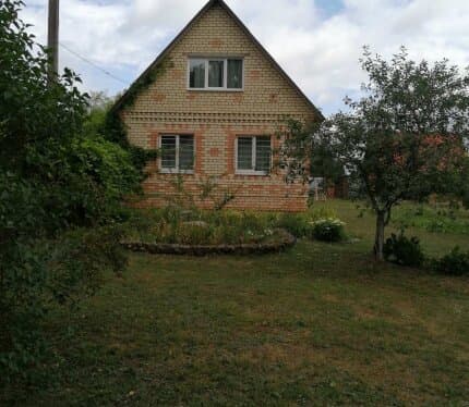 ОБМЕН ИЛИ ПРОДАЖА агроусадьбы в 55 км от МКАД в живописном месте д. ЛЮБЯЧА, УЗДЕНСКИЙ РАЙОН участок 25 соток, полностью огорожен, угловой крайний, хороший индивидуальный подъезд в 20 метрах от трассы ,что позволяет комфортно эксплуатировать жилье зимой. На участок заведено электричество, пробита индивидуальная скважина, имеется 2 системы канализации, кухня оснащена газовым баллоном . Дом отапливается русской печкой с лежанкой+ чугунная печь .На участке расположены жилой кирпичный дом 7*15 м