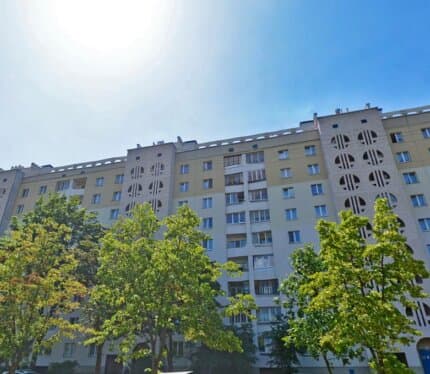 Реализуется путём проведения электронных торгов на электронной торговой площадке GOSTORG. Карточка №141160 Инвентарный номер 500/D-373219. В отношении собственника имеется вступившее в законную силу решение суда о принудительной продаже жилого помещения в соответствии со статьей 137 Жилищного кодекса Республики Беларусь. Предоставить доступ в помещение для проведения осмотра не представляется возможным. Окончание приема заявок 10.04.2026 16:00 Начало проведения торгов 14.04.2026 11:00