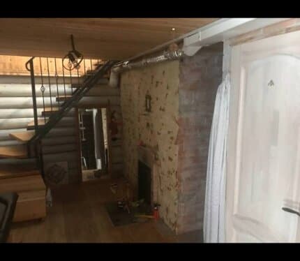 Дом возле Минска сдам в тихом Агрогородоке 13 км от МКАД. Есть всеми необходимое в доме, рядом школа поликлиника магазины. Для семьи или фирме( тихий офис или размение, или и то Ито). Всего 3 здания на участке