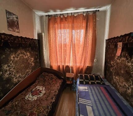 Продается 1/2 доли в двухкомнатной квартире.