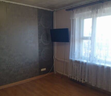 Продается однокомнатная квартира, пр-т Строителей