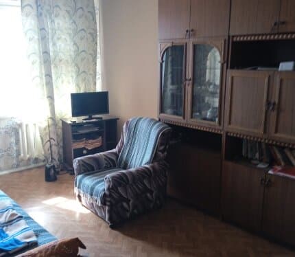 Продается 1/2 доли в однокомнатной квартире.