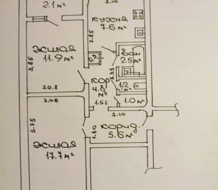 Продается просторная и очень теплая двухкомнатная квартира в Советском районе города Гомеля , в центре микрорайона Энергетиков, дом 30.. В квартире все окна с видом во двор, двойная входная дверь . Преимуществом квартиры является кладовая , утепленный пол, просторная кухня 7,6 м, раздельный сан.узел , хорошая тепло и звукоизоляция. Есть подвальное помещение. Доброжелательные соседи. Благоустроенный двор с парковкой.