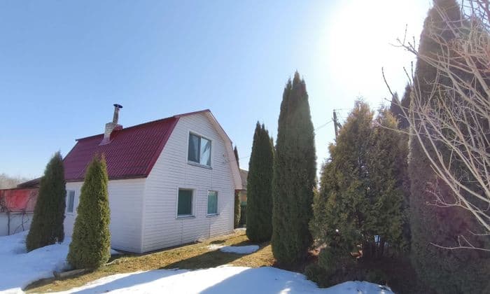 Уютный дачный дом с ухоженным участком в 15 км от Орши и 50 м от Днепра! Недалеко лес, 600 м от участка. До садового товарищества ведет асфальтирован...