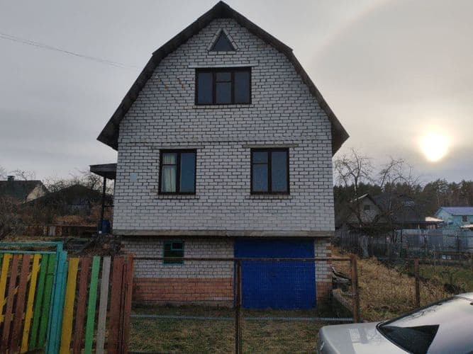 Участок 6 соток с домом в садоводческом товариществе Заценьский родник. Рядом с Минском. Вода и газ центральные,рядом с участком,есть сезонная вода на...