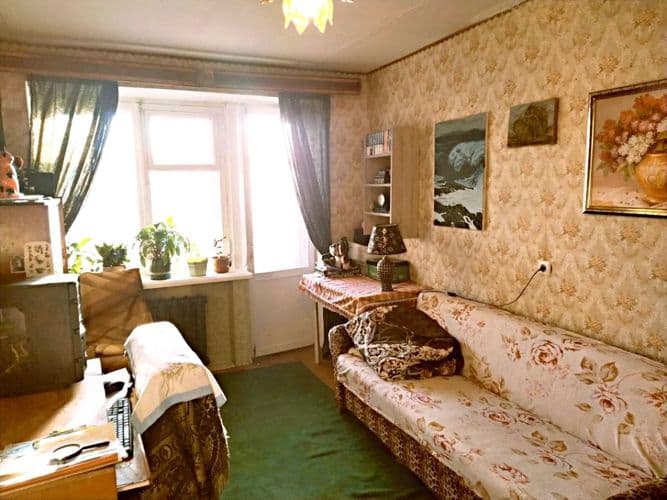 В квартире проживает хозяйка и другая квартиросьемщица. Сдаём комнату аккуратной девушке,можно с животными...по всем вопросам,пишите,звоните...