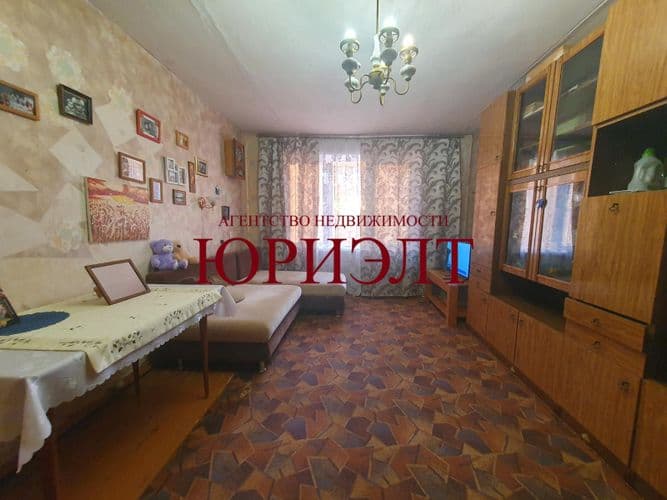 Лот. 11326 Эксклюзивное предложение! Трехкомнатная квартира, микрорайон Восток. Расположена на 3-м этаже 9-этажного кирпичного дома 1970 года постро...