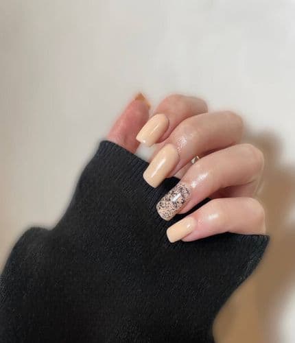 Маникюр/педикюр