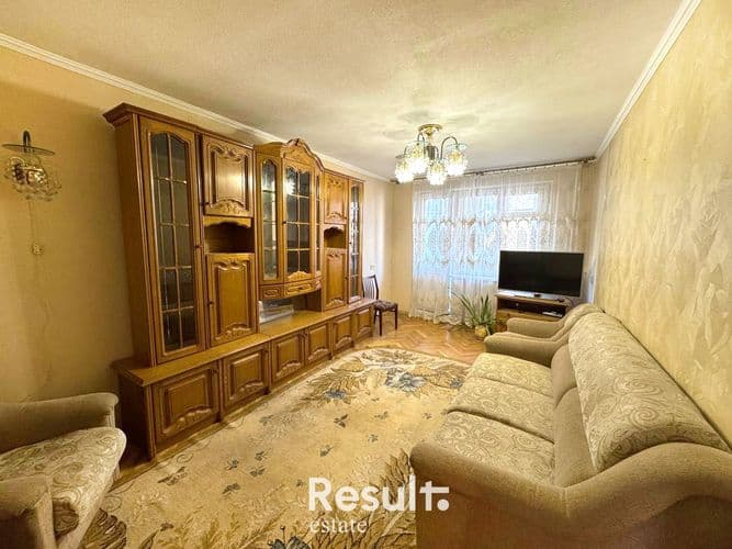 Продаётся уютная просторная трёхкомнатная квартира на пр-т Партизанский . Общей площадью 62,3 м2, жилой площадью 46,1 м2 и кухни 5,5 м2. В квартире ...