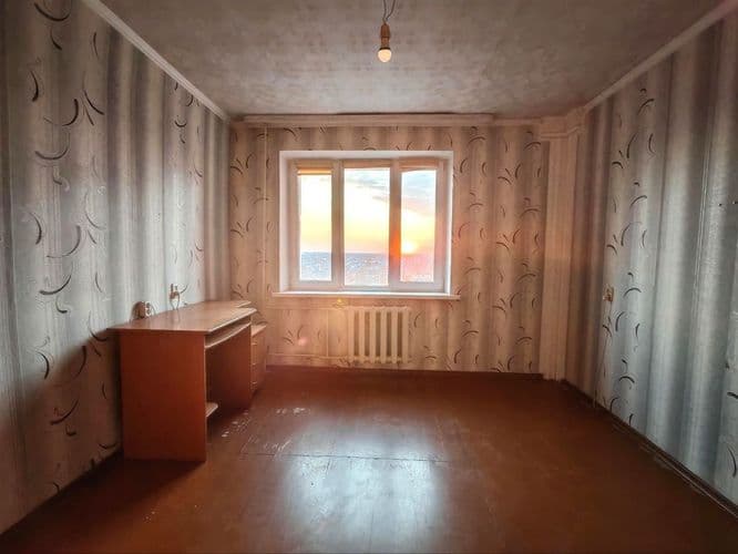 Продаётся просторная, светлая 1-я комн. квартира, не угловая, в р-не Новобелица, в тихом дворе в 9-ти этажном кирпичном доме 1998 года постройки по у...