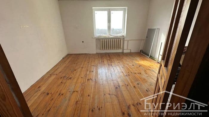 250137 В продаже трёхкомнтная квартира в микрорайоне Дубровка, по ул. Дубровская. Квартира расположена на 9-ем этаже 9-ти этажного кирпичного дома 199...