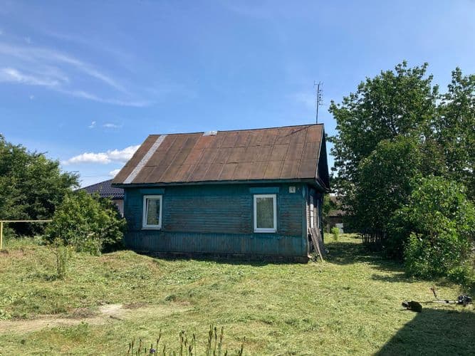 Продам дом. Полностью готов к проживанию, есть вся необходимая мебель и сантехника. Звонить по выходным или в будни после 17.