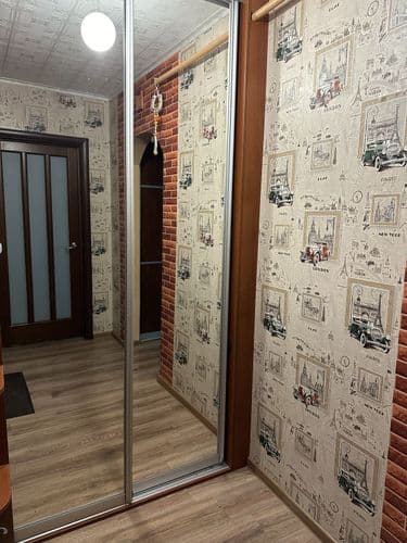 Сдам квартиру девушке ( гражданке рб) без вредных привычек и домашних животных . На длительный срок по договору найма. В пешей доступности СК Виктория...