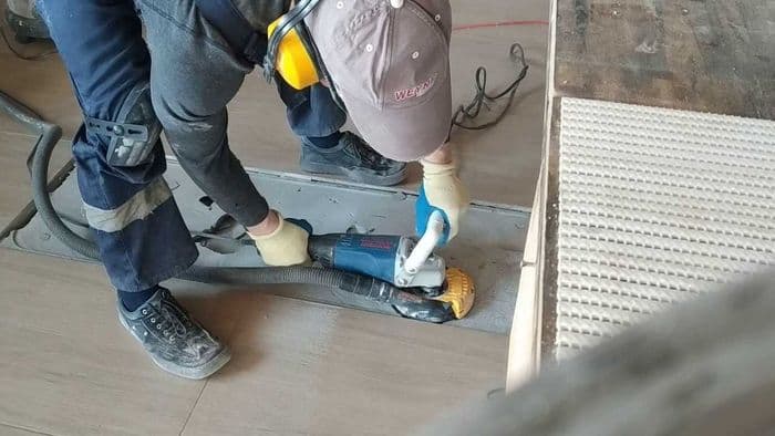 Чистая шлифовка пола и стен в Минске от клея и краски