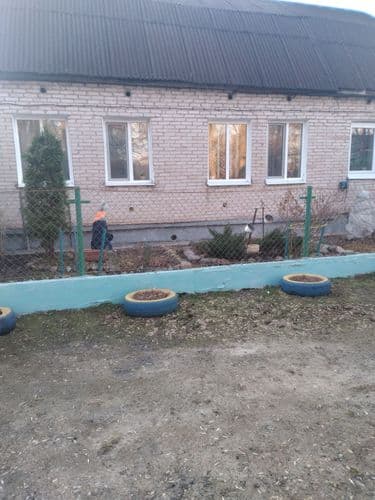 Сдам полдома,цена аренды плюс коммуналка.Желательно звонить ,на сообщения не отвечаю!