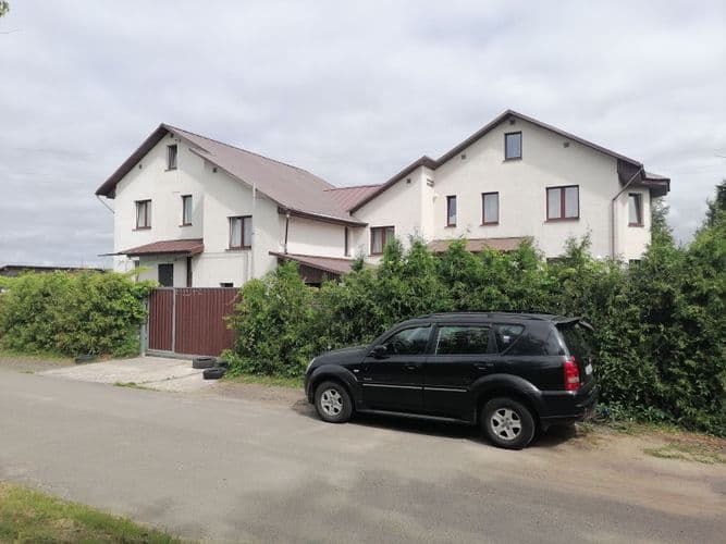 У нас всегда чисто , свежо и аккуратно , курят только во дворе в беседке ,регулярная уборка , смена постельного белья .Оборудованная кухня со всей...