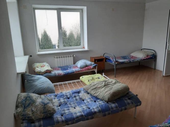 Жилье для строителей. рабочих Минск(Сеница). 400 метров от кольцевой направление на Слуцк Интернет, кухня, холодильники, Комнаты на 3-5 человек. Крова...