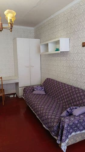 Сдаётся 2 комнатная квартира по договору на длительный срок в центре Бреста.Желательно семейным парам, наличие детей, собаки(не крупной), кошки не воз...