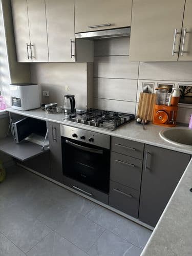 Сдается квартира по договору, заезд возможен с 1 июля. Отличная инфраструктура, все в шаговой доступности, сады, школы, рынок, магазины, аптеки. Рядом...