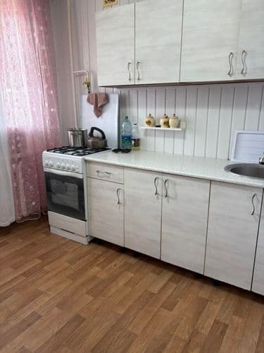 Предлагаем квартиру для КОМАНДИРОВАННЫХ и гостей города. Предоставляем отчетные документы, возможен наличный и безналичный расчет. Оборудование: удобн...