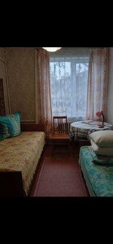 Сдам комнату в жилом доме. Только заочникам! Дом находится по ул Мицкевича