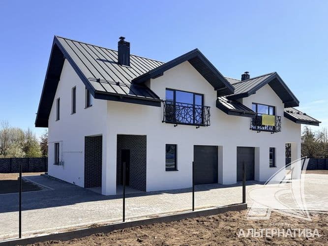 Таунхаус в г.Бресте. 2025 г.п. 1 этаж, мансарда. Общ.СНБ - 158,28 кв.м, общ.- 158,28 кв.м, жил.- 70,6 кв.м, кух.- 20,0 кв.м. 4 комнаты, высота потолка...