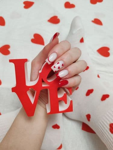 Маникюр, наращивание ногтей 