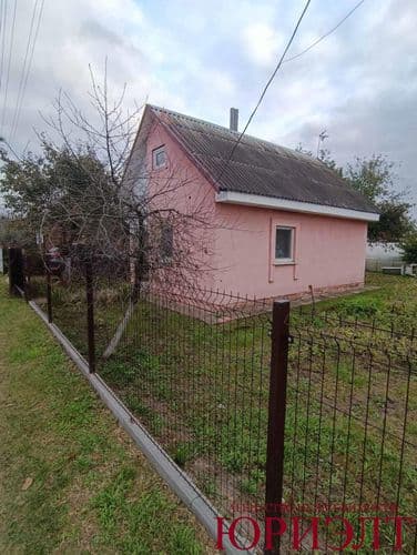 Лот. 71025 Продается дачный домик в садоводческом товариществе возле а.г. Клейники. Дом общей площадью 31.0 кв.м, построен из г/с блоков, оштукатурен...