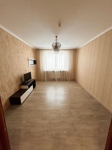 Сдам светлую и уютную однокомнатную квартиру на длительный срок . В квартире есть все необходимое для проживания( при необходимости предоставим диван ...