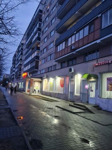 Продается однокомнатная светлая, уютная квартира на седьмом этаже девятиэтажного кирпичного жилого дома (в жилом доме произведен капитальный ремонт) п...