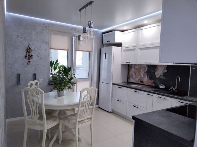 Сдам на долгий срок уютную двухкомнатную квартиру. В самом центре Бреста.Оплата +коммуналка.