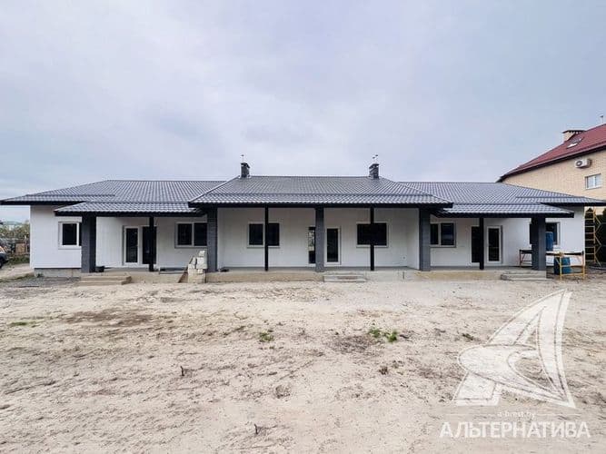 Таунхаус в г.Бресте. 2026 г.п. 1 этаж. Общ.СНБ - 101,4 кв.м, общ.- 101,4 кв.м, жил.- 40,7 кв.м, кух.- 33,3 кв.м. 4 комнаты, высота потолка - 2,73 м. С...